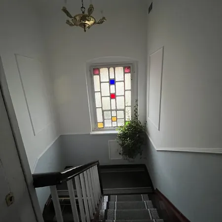 Czytelnia - Parking Gratis Познань